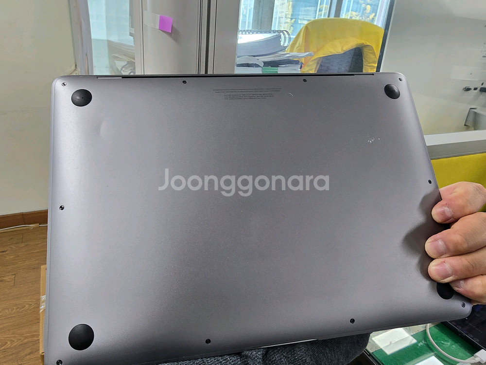 맥북 에어 m1 8g 256gb 87% 40만원--2