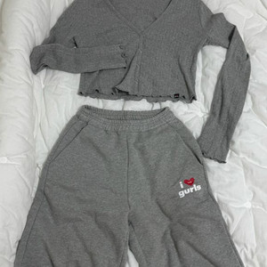 에즈이프캘리 가디건 & 스웻팬츠