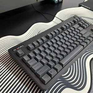 보관만한 리얼포스 R3 45g 상태 극최상 팝니다..