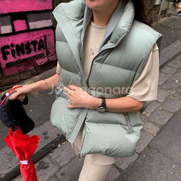 허앤쉬 니트 레이어 구스100 패딩 조끼 , 심볼 셋업--0