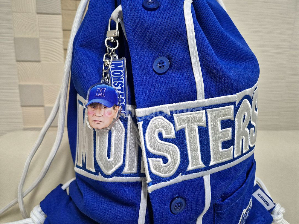 최강야구 몬스터즈 짐색 + 김성근 감독님 키링--1