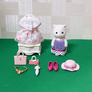 실바니안 타운 패션코디 페르시안