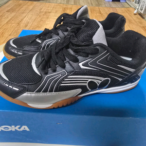 버터플라이 탁구화 260사이즈