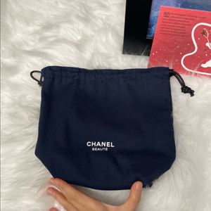 샤넬 뷰티 파우치