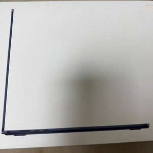 맥북에어 m4 15인치 미드나잇 16gb 256gb 팝니다