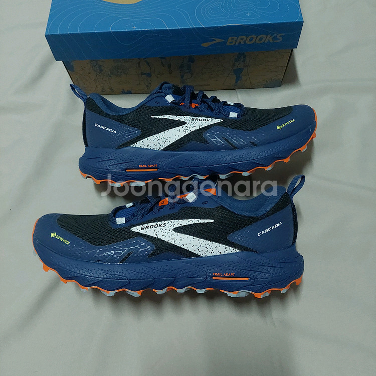브룩스 남성 트레일 러닝화 캐스캐디아17 GTX 고어텍스 260 새제품 팝니다/ 아드레날린 칼데라 글리세린--4