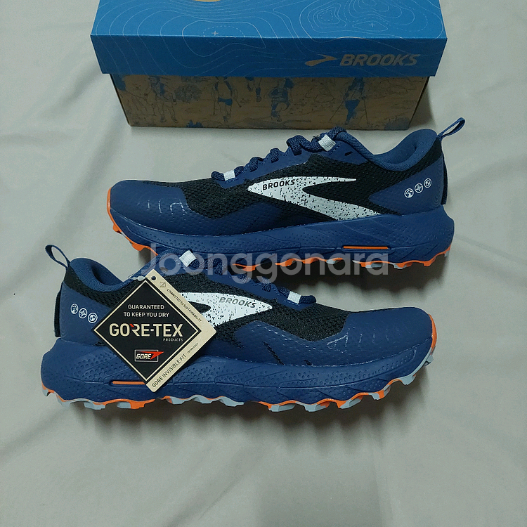 브룩스 남성 트레일 러닝화 캐스캐디아17 GTX 고어텍스 260 새제품 팝니다/ 아드레날린 칼데라 글리세린--5