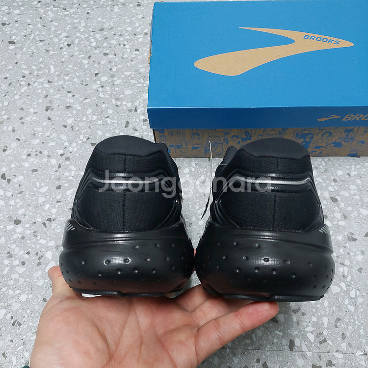 브룩스 남성 러닝화 글리세린GTS 21 새제품 250 팝니다/ 런닝화 아드레날린--3