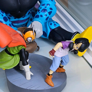 드래곤볼 캡슐 비델 오반 피규어 팝니다.