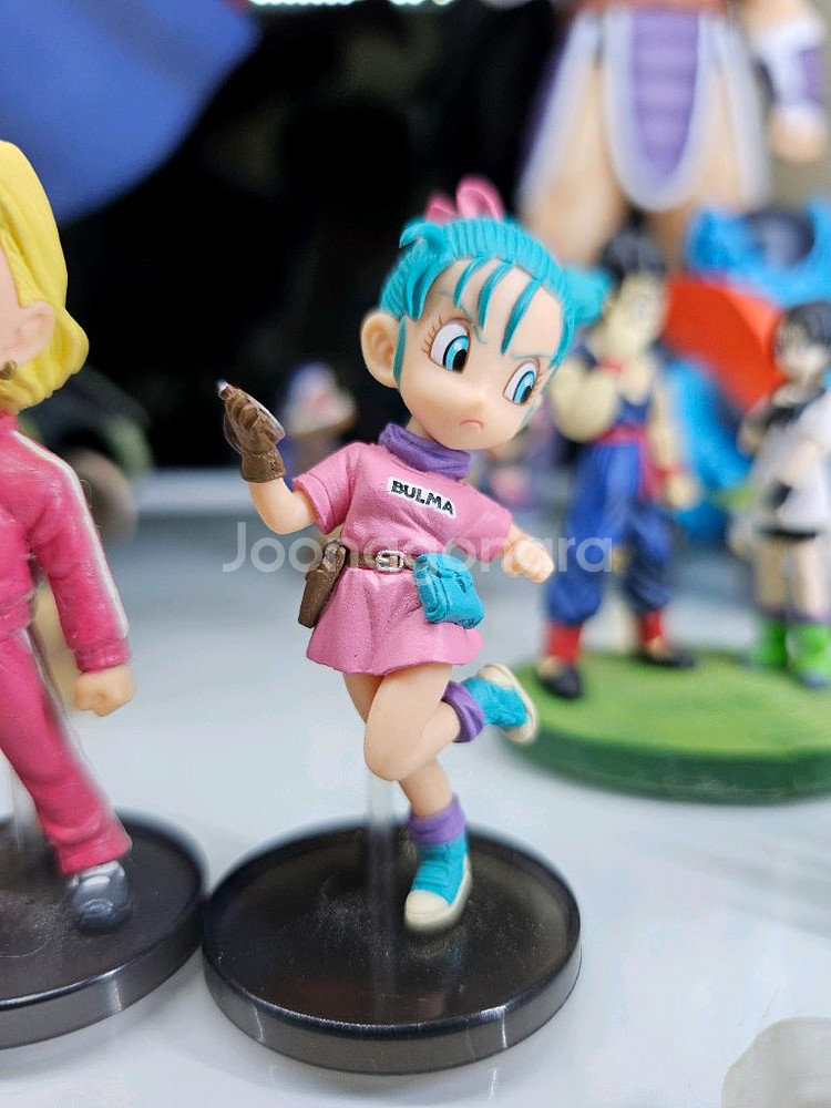 드래곤볼 월콜 부르마 피규어 팝니다.--0