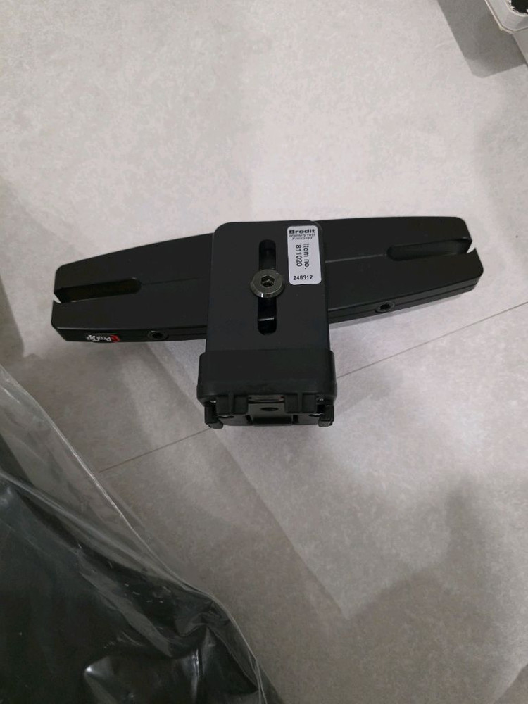 브로딧 프로클립 헤드레스트 마운트 + 사이즈 조절 테블릿 홀더--1