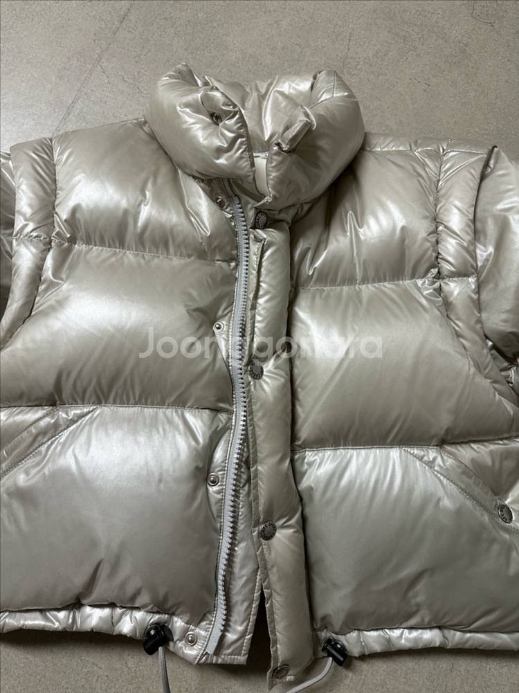 헤리티지플로스 패딩 21fw 크림색상--1