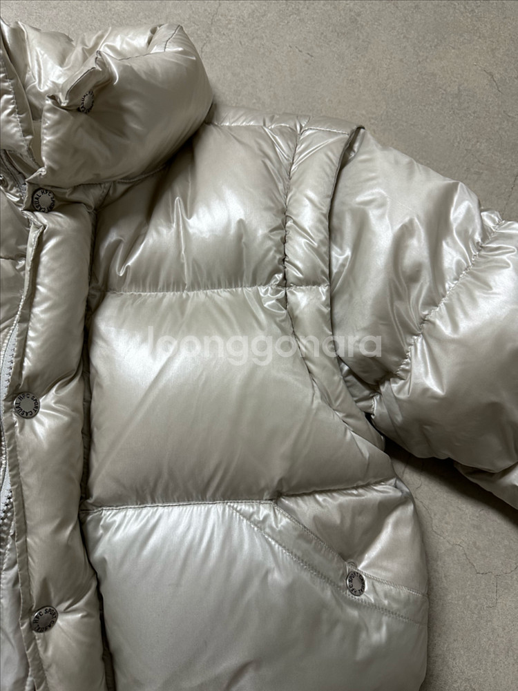 헤리티지플로스 패딩 21fw 크림색상--3