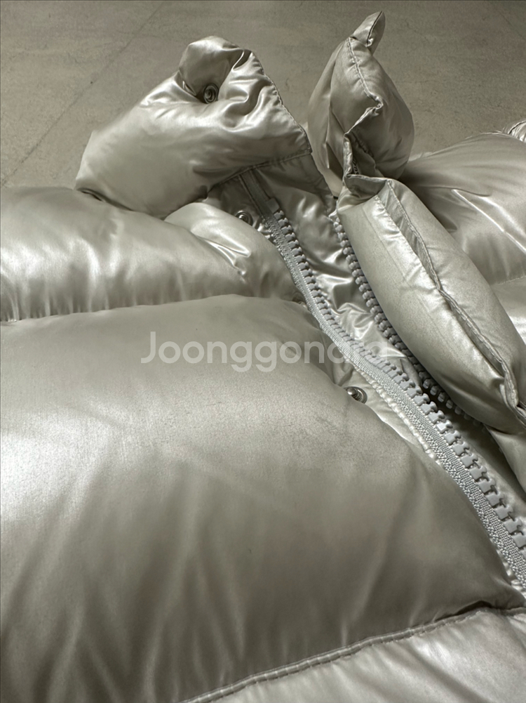 헤리티지플로스 패딩 21fw 크림색상--5