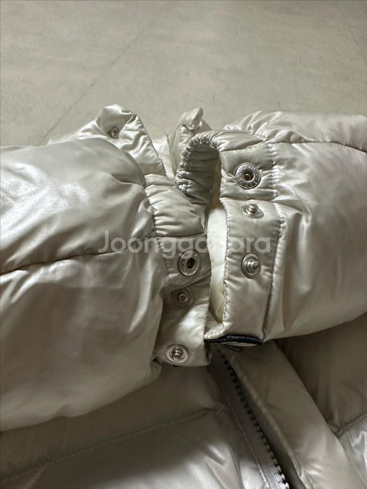 헤리티지플로스 패딩 21fw 크림색상--9