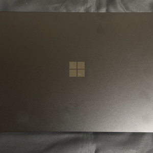 서피스 랩탑 5 블랙 영문키보드 32/512외관 깨끗하고배터리 상태도 좋아요영문 키보드라 이쁘고 스페이스바도 넓어요