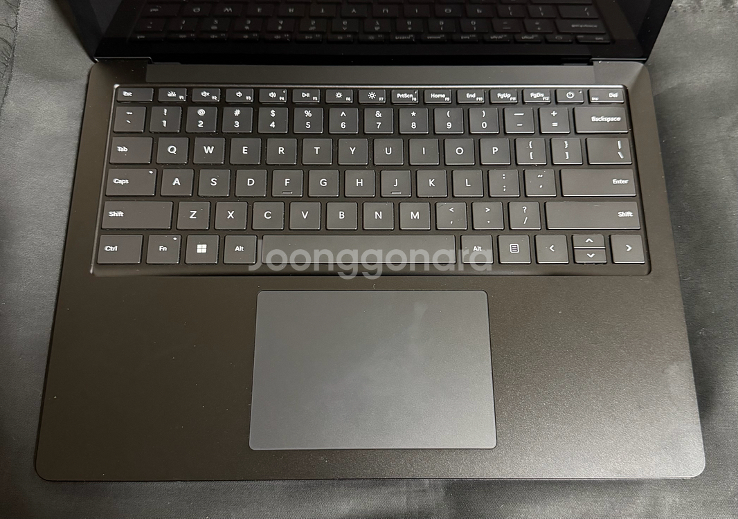 서피스 랩탑 5 블랙 영문키보드 32/512외관 깨끗하고배터리 상태도 좋아요영문 키보드라 이쁘고 스페이스바도 넓어요--1
