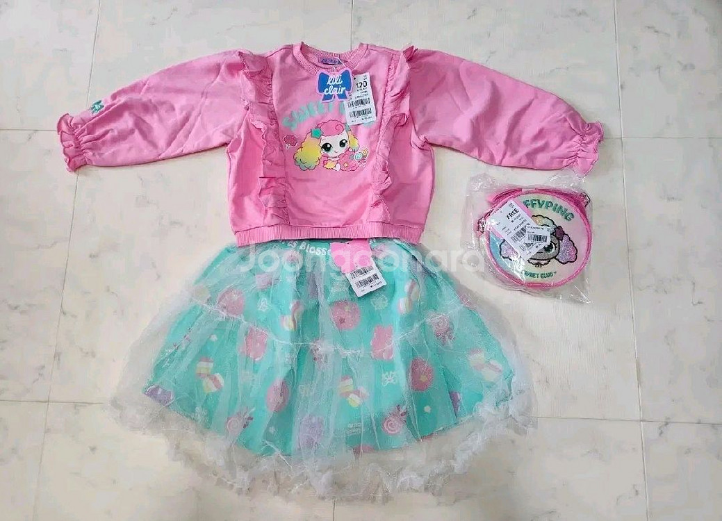 티니핑 포실핑 티셔츠, 치마, 가방 세트 (새상품) 120사이즈 일괄--1