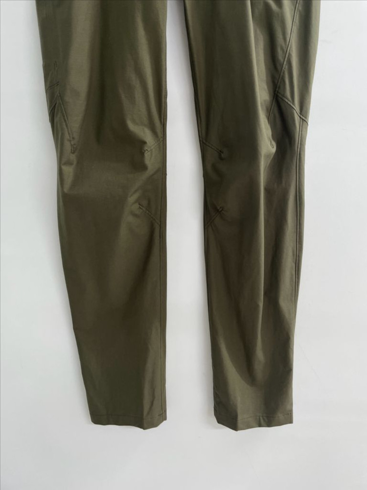 아크테릭스 바지 이미지