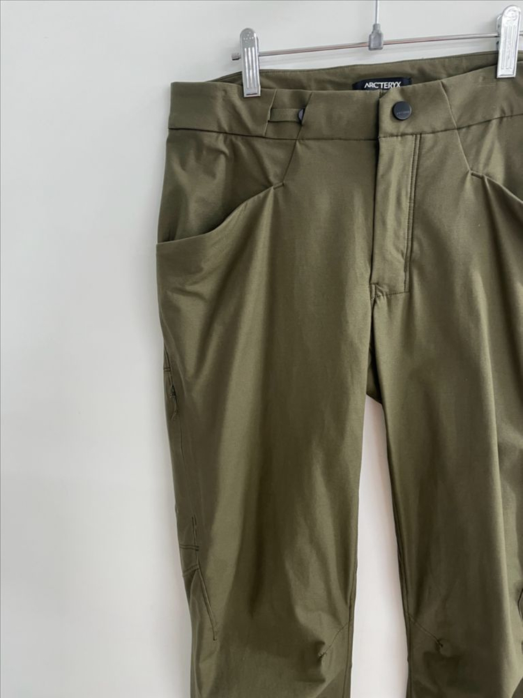 아크테릭스 바지 이미지