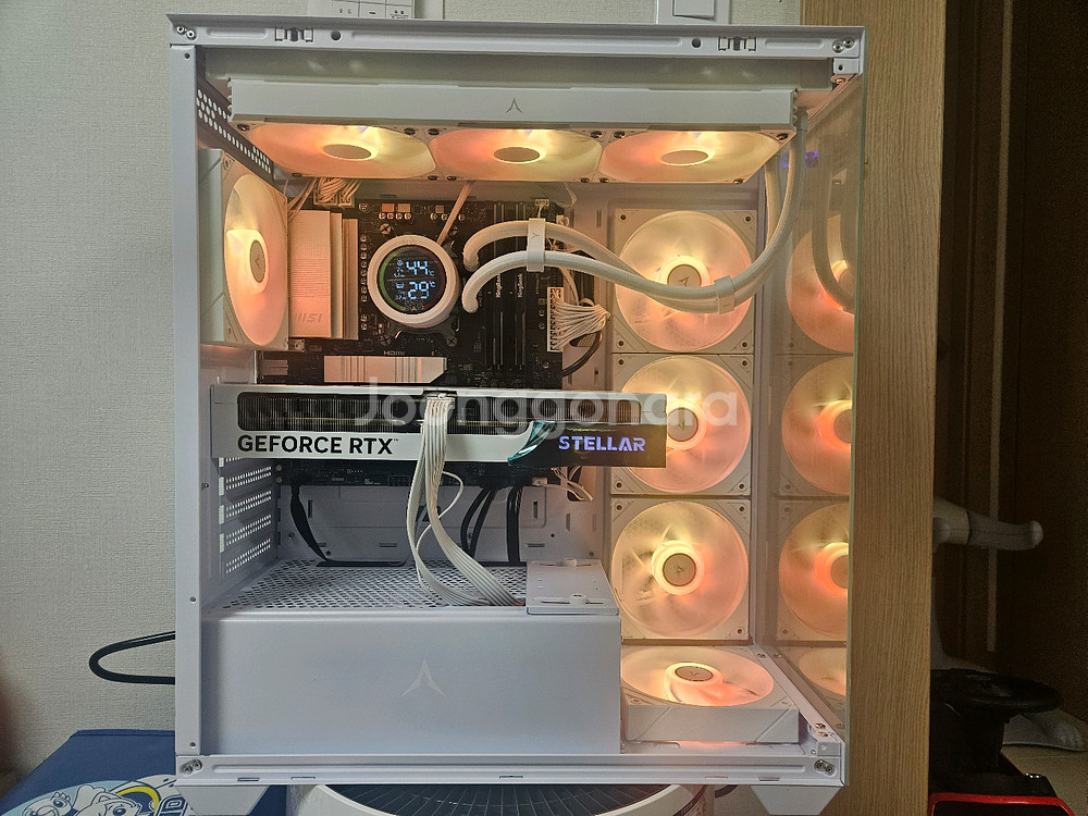 (새재품)9800x3d, 5070, B850M, 32기가 고사양 화이트 게이밍 본체--2