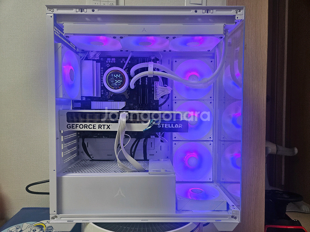 (새재품)9800x3d, 5070, B850M, 32기가 고사양 화이트 게이밍 본체--4