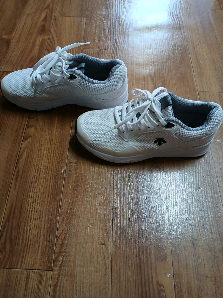 여성 데상트운동화 240 이미지