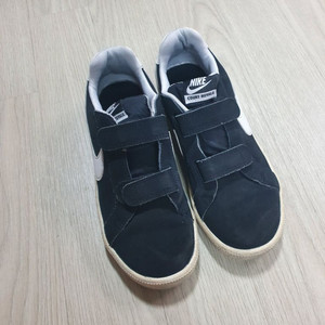 나이키 코트 로얄 운동화 블랙 3Y 220 검흰