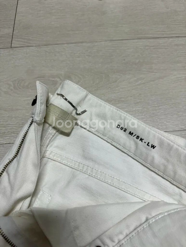 [32] 생로랑 퍼머넌트 화이트 진 팬츠--1