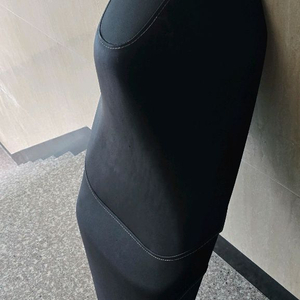 25년식 UHR125 순정시트 이미지