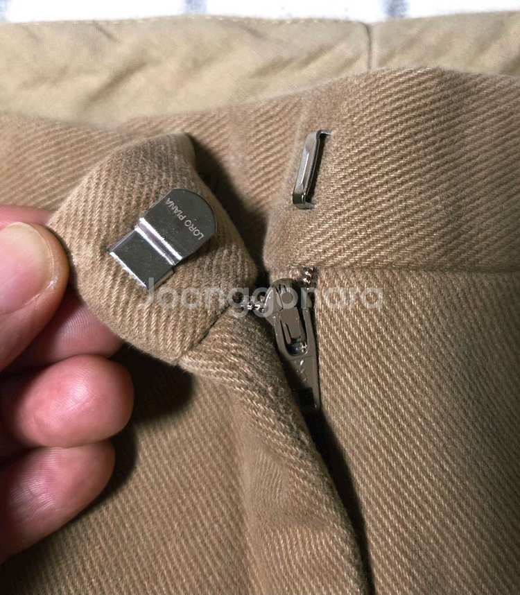 로로피아나 정품 슬랙스 판매합니다--5