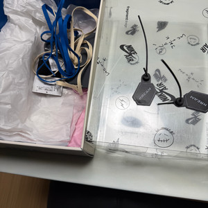 나이키 트래비스 스캇 로우 255