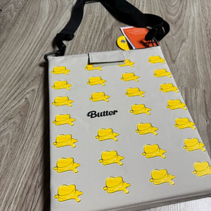 시디즈 방탄소년단 버터 (Butter) 콜라보 휴대용의자
