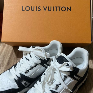 모노그램 스니커즈