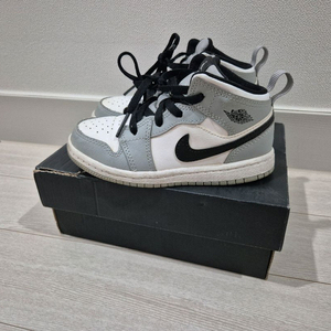 조던1 미드 라이트 스모크 그레이 td 9C 150