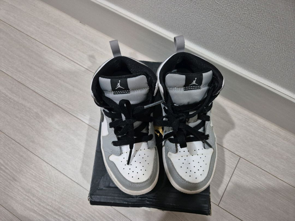 조던1 미드 라이트 스모크 그레이 td 9C 150--3