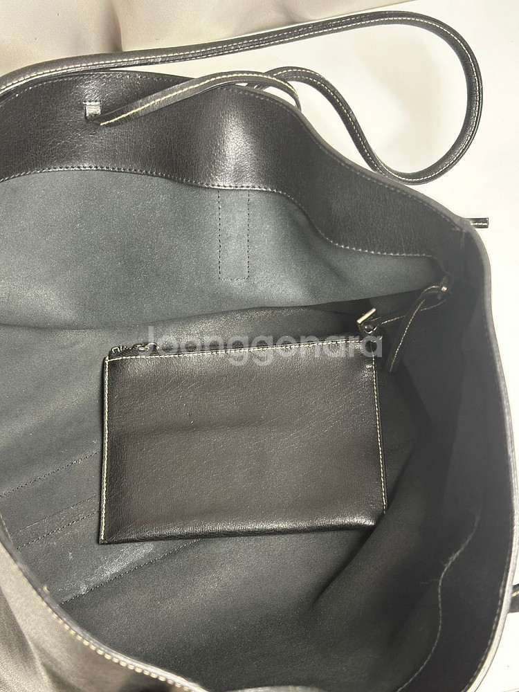 Prada 프라다 블랙 레더 토트백--0