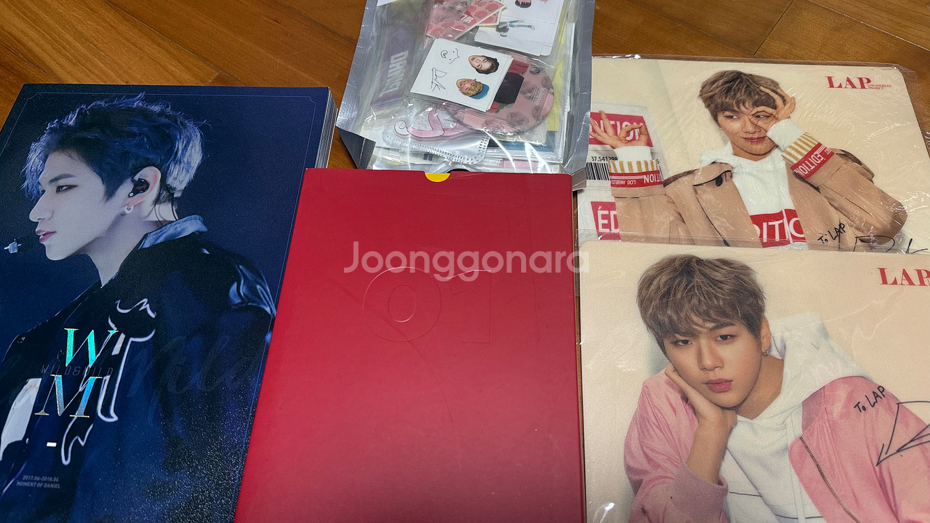 강다니엘 화보, 포토북, 기타 굿즈 일괄--4