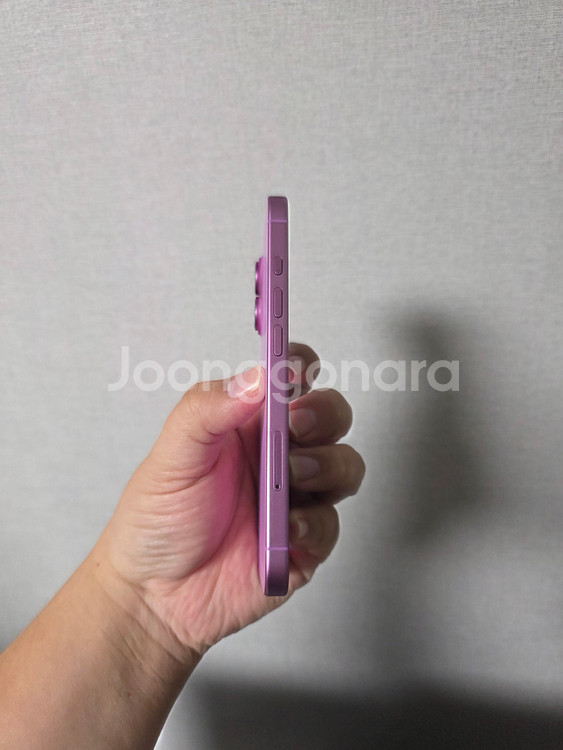 아이폰16 핑크 128기가 SS급 팝니다--3