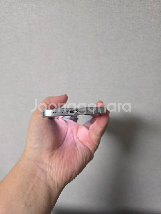 아이폰16프로 화이트 티타늄 512기가 SS급 팝니다--5