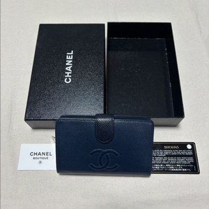 샤넬 네이비 카프스킨 캐비어 마크 장지갑