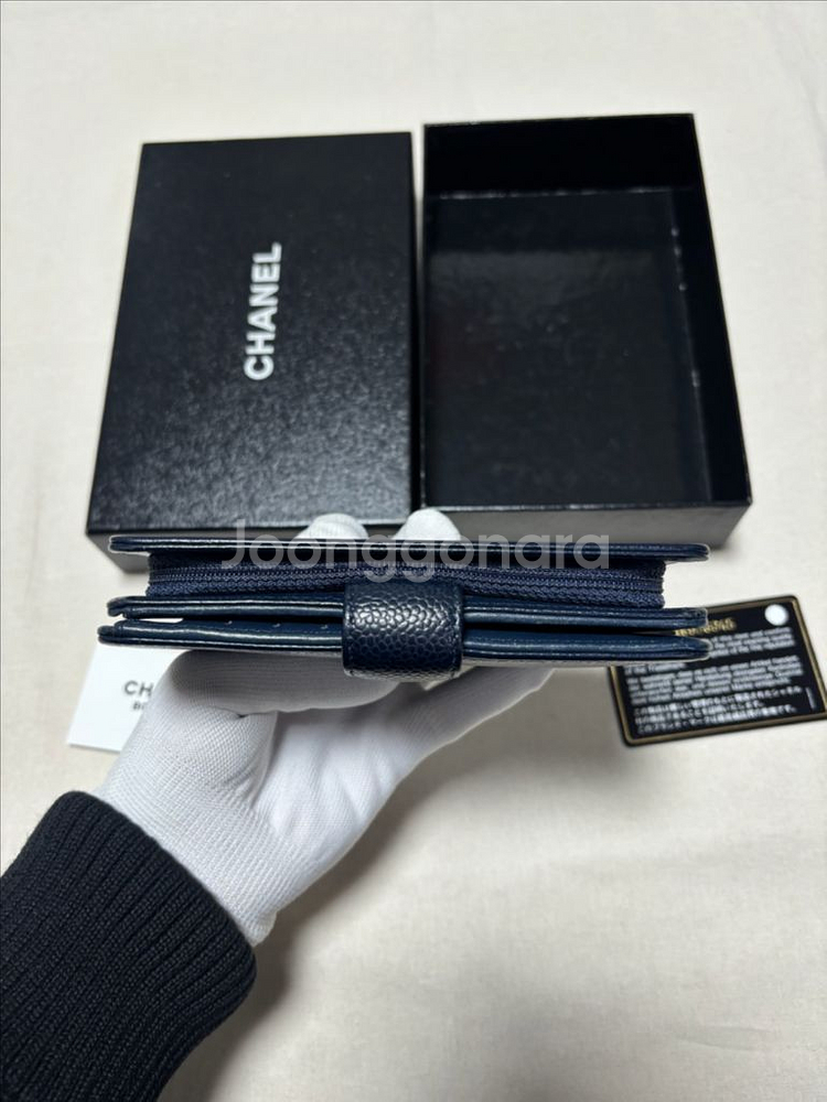 샤넬 네이비 카프스킨 캐비어 마크 장지갑--3