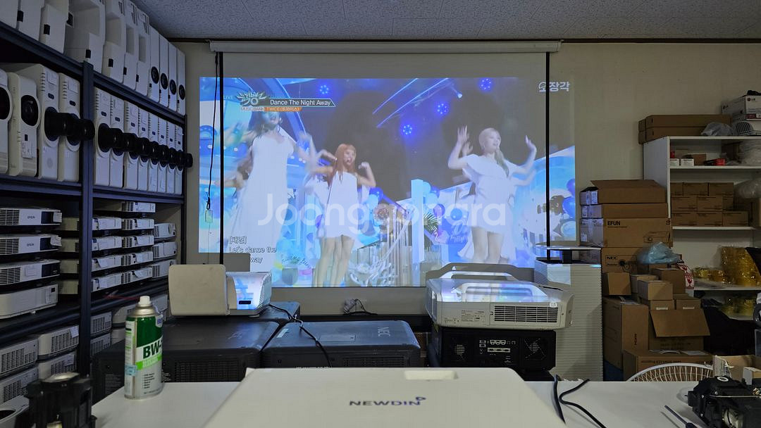 뉴딘 NCP-H55 레이저 중고빔프로젝터 5500안시--1