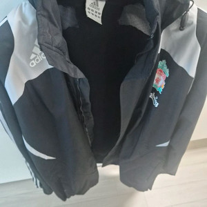 아디다스 리버풀 바람막이 XL 사이즈