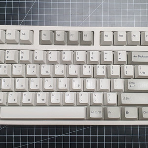 레오폴드 FC750R 레트로 화이트 저소음 적축 기계식 키보드