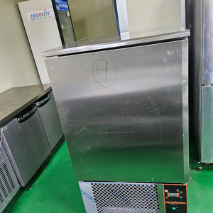 테크노돔 ATTILA 급속 냉동고 업소용 팝니다.