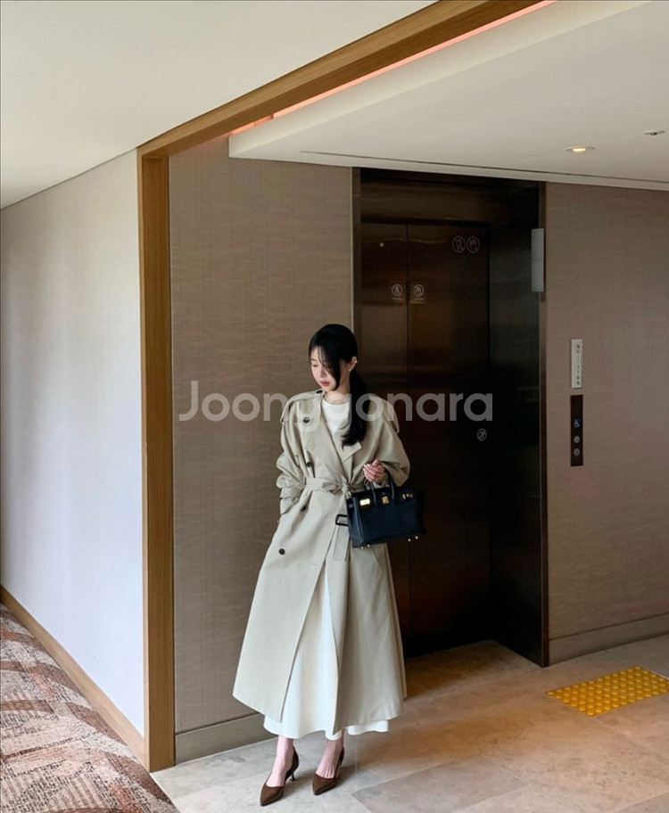 바이씨니 제작 여배우트렌치코트 연베 새상품--1