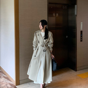 바이씨니 제작 여배우트렌치코트 연베 새상품