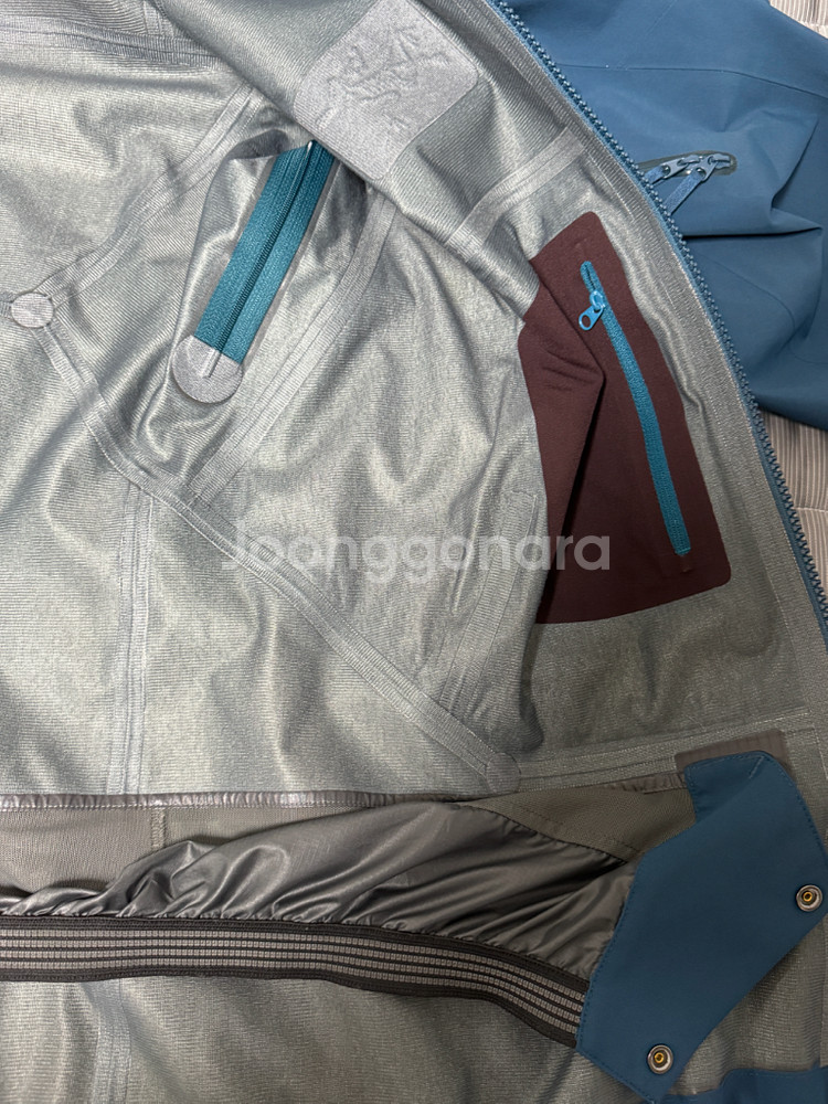 아크테릭스 FW21 세이버AR M사이즈--2