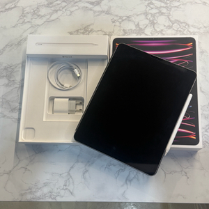 아이패드 프로 6세대 12.9인치 128GB, 애플펜슬2세대 니케 키보드